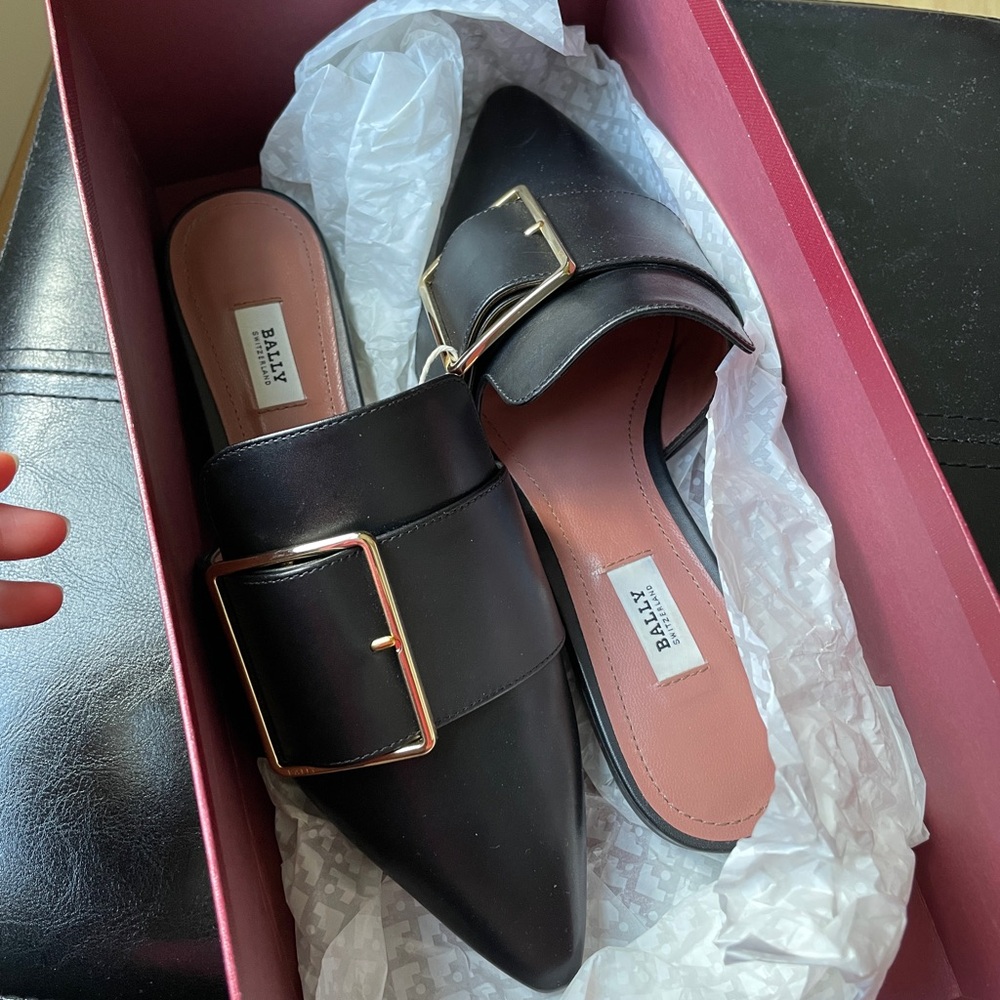 Bally Hamelin flats black leather size 36